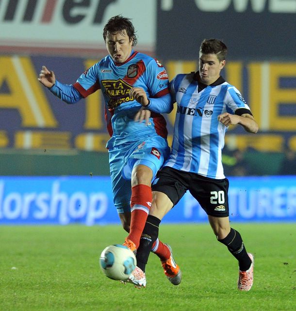 Con Zubeldía en la cornisa, Racing recibe a Arsenal