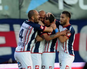 San Lorenzo golpeó en momentos clave para derrotar a Olimpo