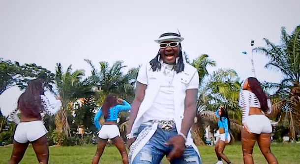 El colombiano detenido en Ezeiza con euros falsos es un conocido cantante colombiano