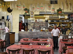 El bodegón de Buenos Aires que te transporta a la cocina de tu abuela y sus sabores de siempre