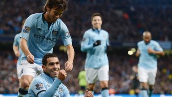 fiesta de goles de tevez y agüero para el city fiesta de goles de tevez y agüero para el city