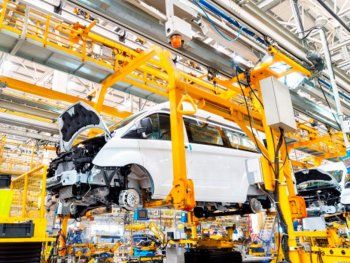 Con protocolo, este lunes regresará la industria automotriz