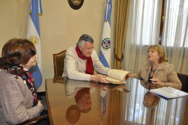 Cayó un helicóptero que trasladaba al gobernador José Luis Gioja
