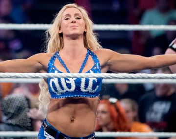 Hackearon a una luchadora y filtraron sus fotos íntimas