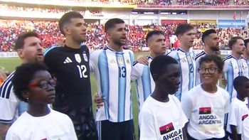 video: asi sono el himno nacional argentino en el amistoso de la seleccion en angola video: asi sono el himno nacional argentino en el amistoso de la seleccion en angola