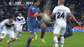 velez-tigre tuvo de todo...¡hasta jugaron al basquet! velez-tigre tuvo de todo...¡hasta jugaron al basquet!