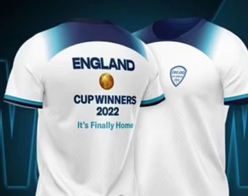 Dónde se las metió: inglés compró 18 mil camisetas de Inglaterra campeón