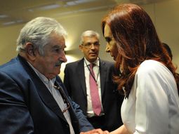 mujica, sincero: votamos por la argentina en la haya para que nos deban una mujica, sincero: votamos por la argentina en la haya para que nos deban una
