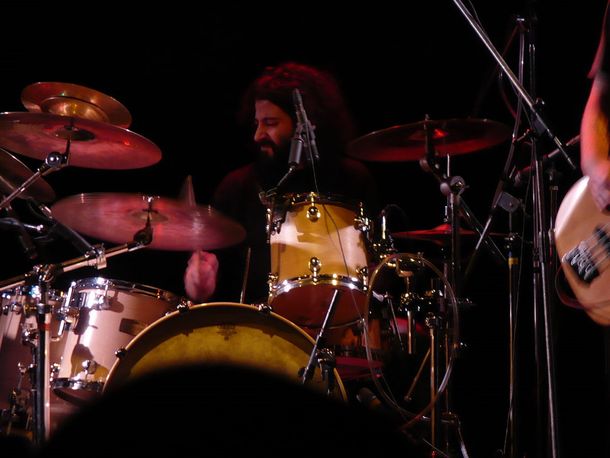 Denuncian al baterista de Pez por acoso y abuso sexual