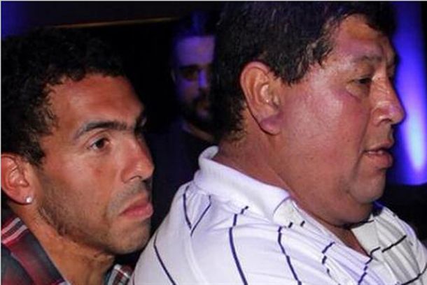 El padre de Tevez habría reconocido la voz de uno de sus secuestradores en la TV