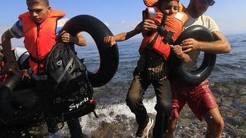 al menos 17 ninos refugiados muertos tras dos naufragios en el mar egeo al menos 17 ninos refugiados muertos tras dos naufragios en el mar egeo