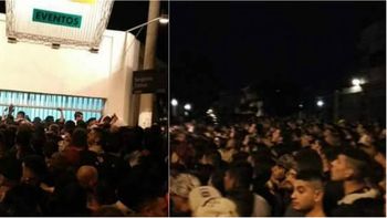 Avalancha en el baile de La Mona Jiménez Avalancha en el baile de La Mona Jiménez