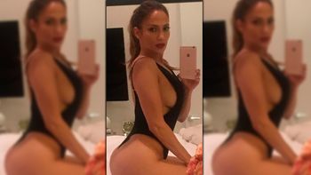 La latina deslumbró con sus curvas La latina deslumbró con sus curvas