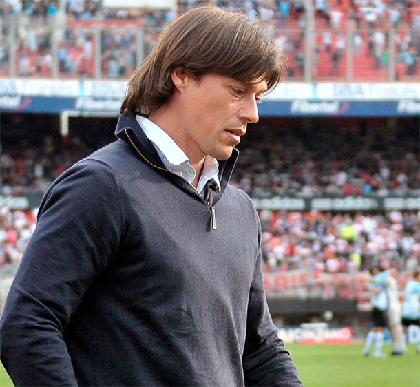 Daniel Passarella echó por teléfono a Matías Almeyda