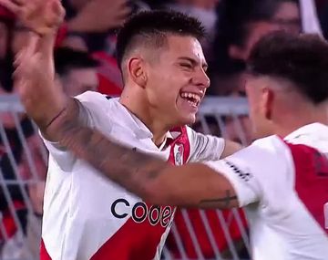 ¿Asistencia o gol del Diablito Echeverri en su debut en River?