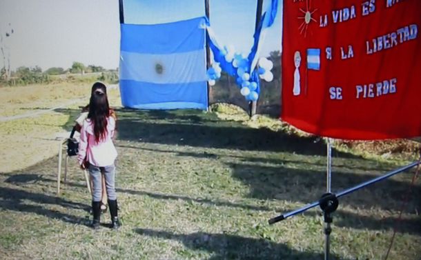 El padre de una de las nenas defendió la obra del escándalo