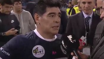 maradona enojado con icardi en el partido de la paz: no tendria que haber jugado maradona enojado con icardi en el partido de la paz: no tendria que haber jugado