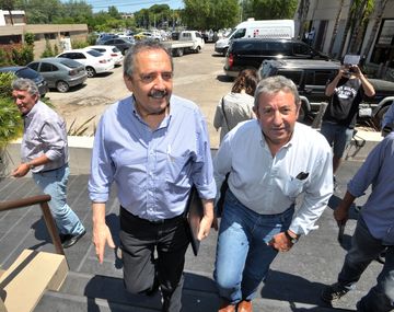 Cónclave de dirigentes radicales contrarios al acuerdo con el PRO