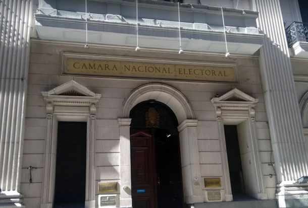 La Cámara Electoral informó que las boletas con roturas o distinto número son válidas