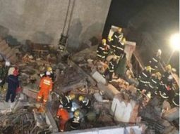 al menos 17 muertos deja derrumbe de edificio en china al menos 17 muertos deja derrumbe de edificio en china