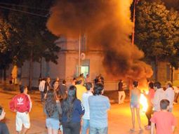 Gentileza: diariodemocracia.com Gentileza: diariodemocracia.com