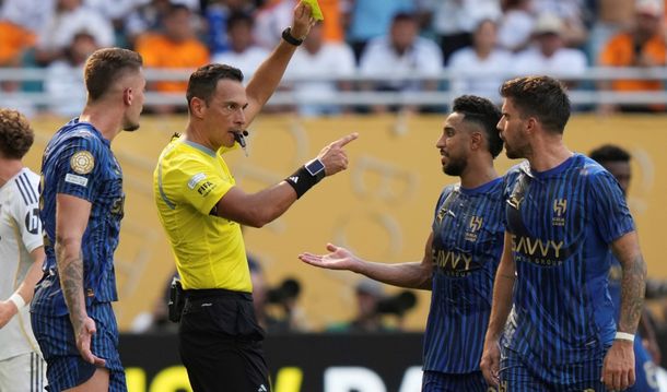 Dos árbitros argentinos, entre los candidatos a mejor del mundo según la IFFHS Dos árbitros argentinos, entre los candidatos a mejor del mundo según la IFFHS