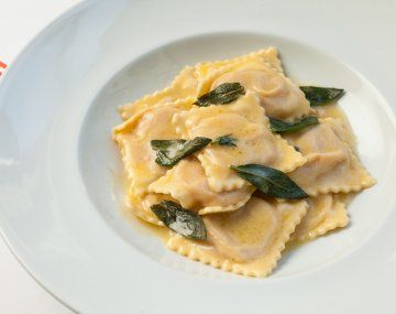 Cómo hacer ravioles en el Día Mundial de la Pasta: 4 recetas para sorprender