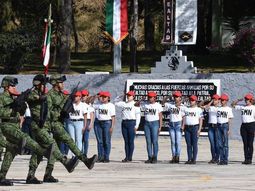 En 1940 se promulga la Ley del Servicio Militar Obligatorio. En 1940 se promulga la Ley del Servicio Militar Obligatorio.
