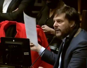 Leandro Santoro en la Legislatura de la Ciudad