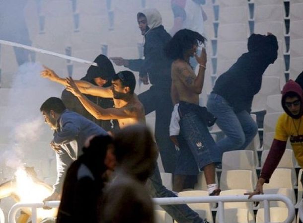 Por la violencia, suspenden el fútbol en Grecia por tiempo indeterminado