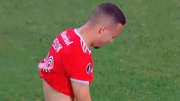 VIDEO: El desconsolado llanto del juvenil del Inter, Peglow, tras errar el penal ante Boca