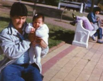 Armó un perfil en Facebook para hallar a su padre biológico