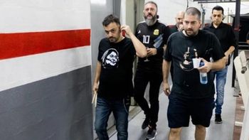 una falsa amenaza de bomba del baterista de pato fontanet provoco caos en el aeropuerto de mendoza una falsa amenaza de bomba del baterista de pato fontanet provoco caos en el aeropuerto de mendoza