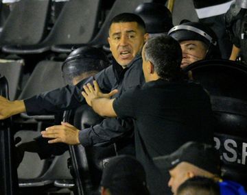 Así reflejó la prensa internacional la intervención de Riquelme para frenar a la barra de Boca