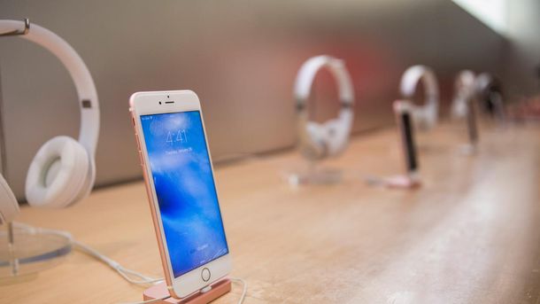 Las ventas de Apple cayeron en el último trimestre