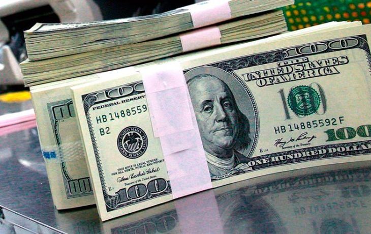 El dólar oficial subió a $7,90 y el negro bajó a $11,55 este miércoles