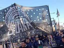 paro y movilizacion de trabajadores del neumatico en reclamo de aumento salarial paro y movilizacion de trabajadores del neumatico en reclamo de aumento salarial