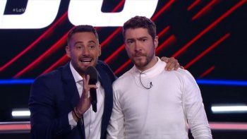 Inédita situación en La Voz: dos coaches quisieron robar a un participante