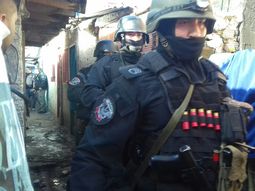 desbaratan banda de narcos y secuestradores en fuerte apache: siete detenidos desbaratan banda de narcos y secuestradores en fuerte apache: siete detenidos