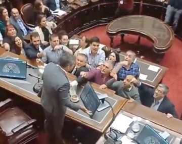 La bronca de la oposición cuando Martín Menem levantó la sesión en Diputados