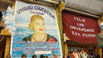 confunden a evita con nacha guevara en un homenaje en bolivia confunden a evita con nacha guevara en un homenaje en bolivia