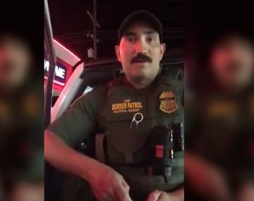 Un policía les pidió identificación a una madre y a su hija por hablar español