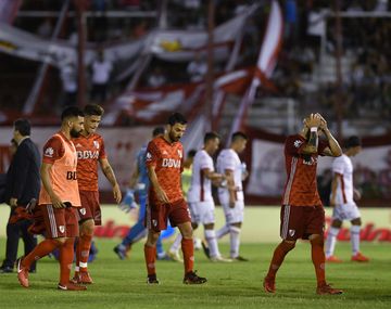 River perdió con Huracán y quedó muy lejos de la punta