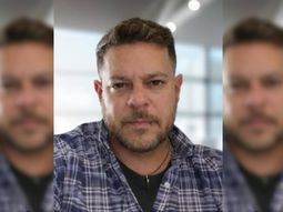 Mahatma Eyvind Soihit Meza, el hombre sospechado de haber asesinado a su familia para luego quitarse la vida. Mahatma Eyvind Soihit Meza, el hombre sospechado de haber asesinado a su familia para luego quitarse la vida.