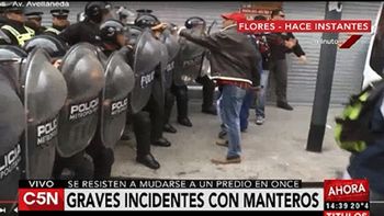 batalla campal: nuevos enfrentamientos entre manteros y la metropolitana batalla campal: nuevos enfrentamientos entre manteros y la metropolitana