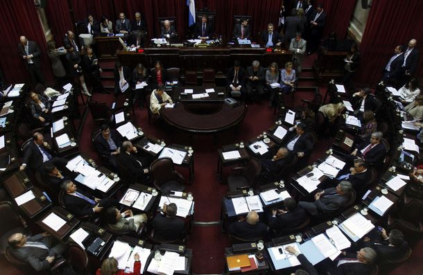 Senadores tratan la quita de depósitos al Banco Ciudad