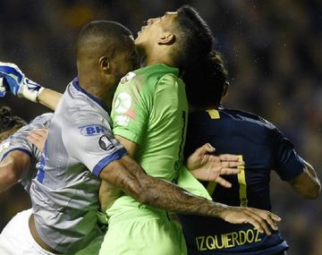 Andrada ya fue operado: ¿cuánto durará la recuperación del arquero de Boca?