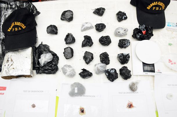 Operativo antidrogas en San Bernardo y Villa Gesell: detienen a 12 personas en terminales de ómnibus