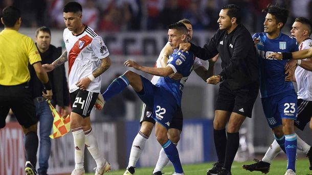 Publicaron el celular de Centurión y el volante respondió: ¿Por qué no se ocupan de su vida?