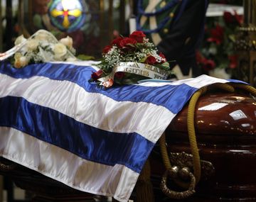 Los restos de Galeano serán inhumados 